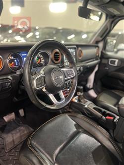 جيب جلاديتور